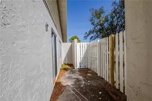 301 Pinebrook Club Dr, Venice, FL 34285 - Photo 29