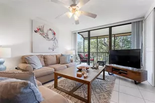 612 Bird Bay Dr S, Venice, FL 34285 - Photo 5