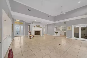 823 Carnoustie Dr, Venice, FL 34293 - Photo 5