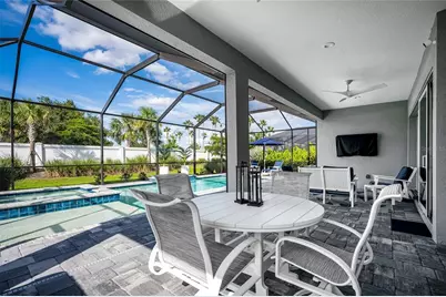 12462 Vieste Court, Venice, FL 34293 - Photo 9