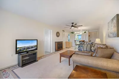 649 Tamiami Trail S #301, Venice, FL 34285 - Photo 11