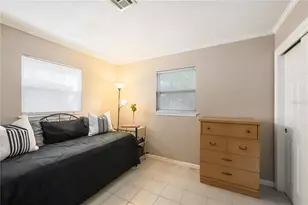 300 Field Ave E, Venice, FL 34285 - Photo 9
