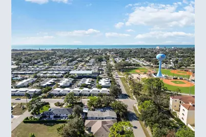 300 Field Avenue E, Venice, FL 34285 - Photo 49