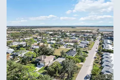 300 Field Avenue E, Venice, FL 34285 - Photo 47