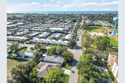 300 Field Avenue E, Venice, FL 34285 - Photo 45