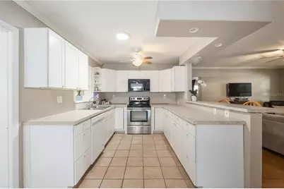 300 Field Avenue E, Venice, FL 34285 - Photo 15