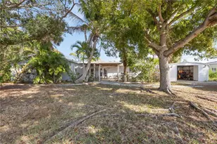 300 Field Ave E, Venice, FL 34285 - Photo 3