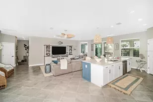 17740 Boracay Ct, Venice, FL 34293 - Photo 7