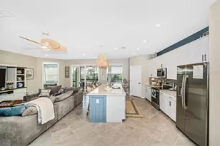 17740 Boracay Ct, Venice, FL 34293 - Photo 9