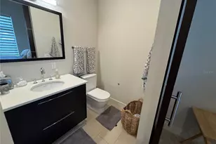 239 Cosmopolitan Ct, Sarasota, FL 34236 - Photo 23