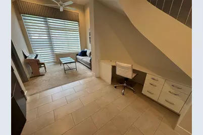 239 Cosmopolitan Court, Sarasota, FL 34236 - Photo 3