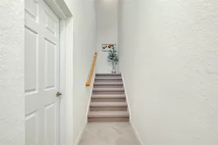 10063 Crooked Crk Dr, Venice, FL 34293 - Photo 7