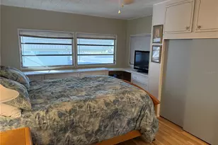 560 Lily Of The Valley Dr, Venice, FL 34293 - Photo 13