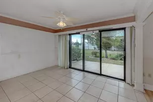 647 Foxwood Blvd, Englewood, FL 34223 - Photo 15