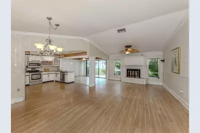 647 Foxwood Boulevard, Englewood, FL 34223 - Photo 3