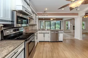 647 Foxwood Blvd, Englewood, FL 34223 - Photo 13