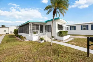 239 Inner Dr E, Venice, FL 34285 - Photo 5