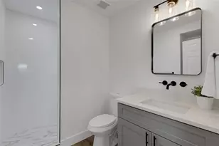 1290 Oxford Dr, Englewood, FL 34223 - Photo 27