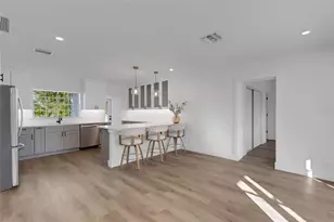 1290 Oxford Dr, Englewood, FL 34223 - Photo 21