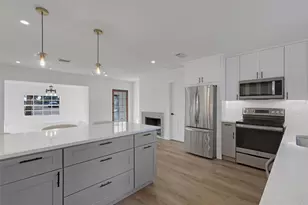 1290 Oxford Dr, Englewood, FL 34223 - Photo 13