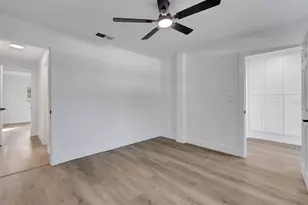 1290 Oxford Dr, Englewood, FL 34223 - Photo 33