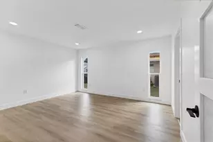 218 Alsace Ave, Venice, FL 34293 - Photo 15