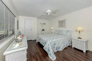 1002 Jolanda Cir, Venice, FL 34285 - Photo 25