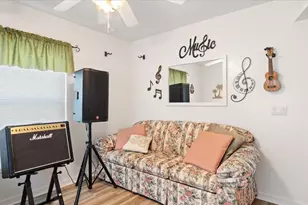 11644 SW Egret Cir, Lake Suzy, FL 34269 - Photo 17