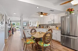 11644 SW Egret Cir, Lake Suzy, FL 34269 - Photo 3