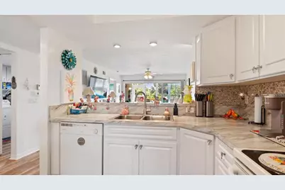 11644 SW Egret Circle #201, Lake Suzy, FL 34269 - Photo 5