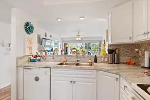 11644 SW Egret Cir, Lake Suzy, FL 34269 - Photo 5