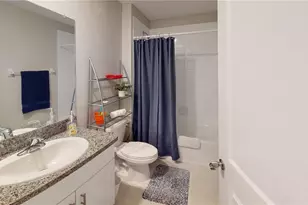 421 Royal Empress Dr, Ruskin, FL 33570 - Photo 17