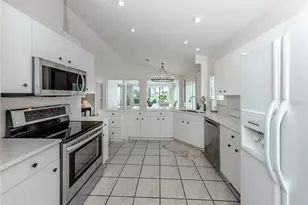 1311 Berkshire Ct, Venice, FL 34292 - Photo 11