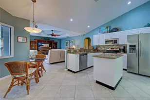 181 King Palm Ct, Venice, FL 34292 - Photo 9