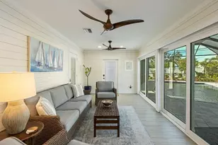 842 Nokomis Ave S, Venice, FL 34285 - Photo 27