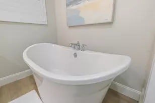 842 Nokomis Ave S, Venice, FL 34285 - Photo 25