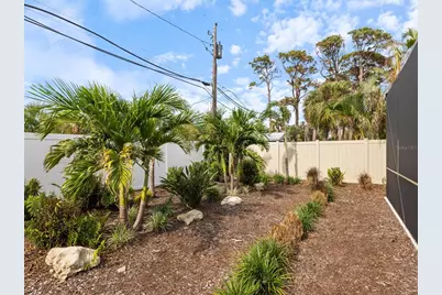 842 Nokomis Avenue S, Venice, FL 34285 - Photo 57