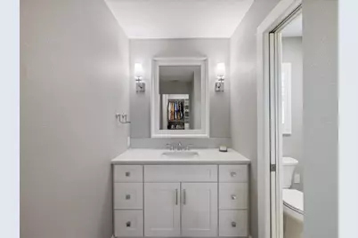 842 Nokomis Avenue S, Venice, FL 34285 - Photo 43