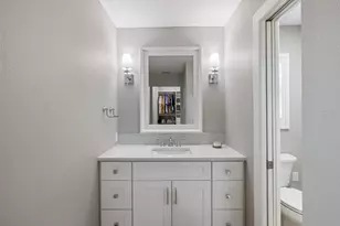 842 Nokomis Ave S, Venice, FL 34285 - Photo 43