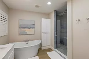 842 Nokomis Ave S, Venice, FL 34285 - Photo 23