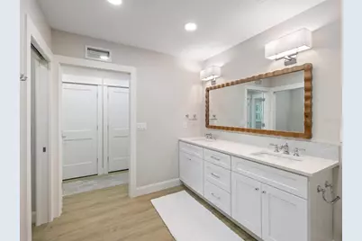 842 Nokomis Avenue S, Venice, FL 34285 - Photo 21