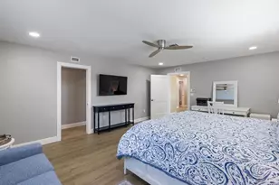 842 Nokomis Ave S, Venice, FL 34285 - Photo 41