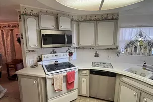 818 Jolanda Cir, Venice, FL 34285 - Photo 13