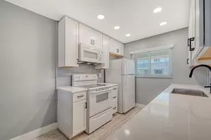 708 Tamiami Trail S, Venice, FL 34285 - Photo 11