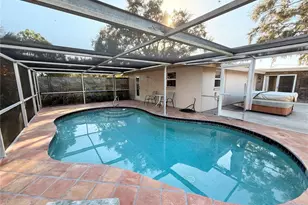 551 E Seminole Dr, Venice, FL 34293 - Photo 3