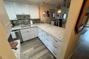 1400 Tarpon Center Dr, Venice, FL 34285 - Photo 5