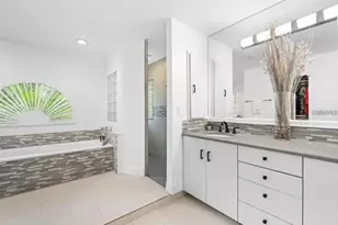 3740 Aberdeen Dr, Sarasota, FL 34240 - Photo 19