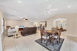 18 Golf View Dr, Englewood, FL 34223 - Photo 15