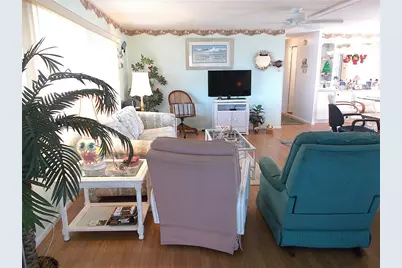 506 Walnut Circle, Venice, FL 34285 - Photo 9