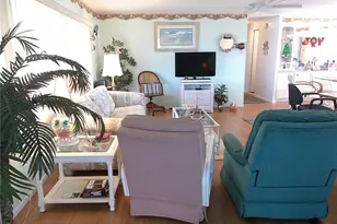 506 Walnut Cir, Venice, FL 34285 - Photo 9